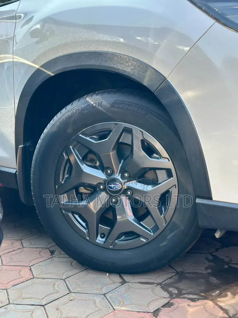 Subaru Forester 2018 White