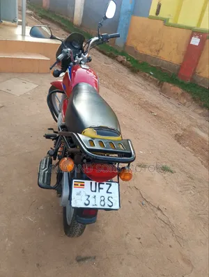 Bajaj CT 125X 2023 Red