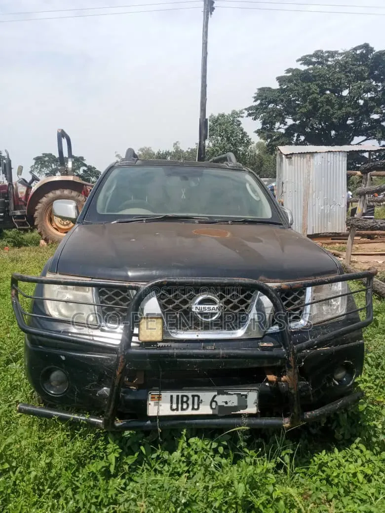 Nissan Navara 2008 Black