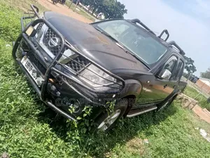 Nissan Navara 2008 Black