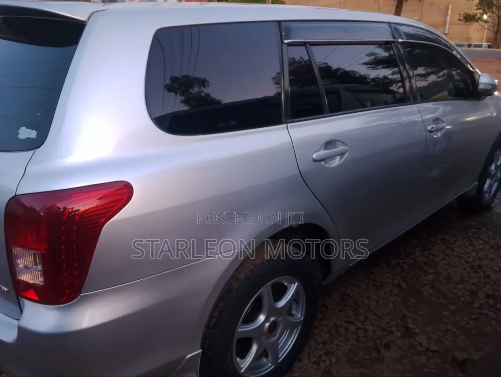 Toyota Corolla Fielder 2010 Silver