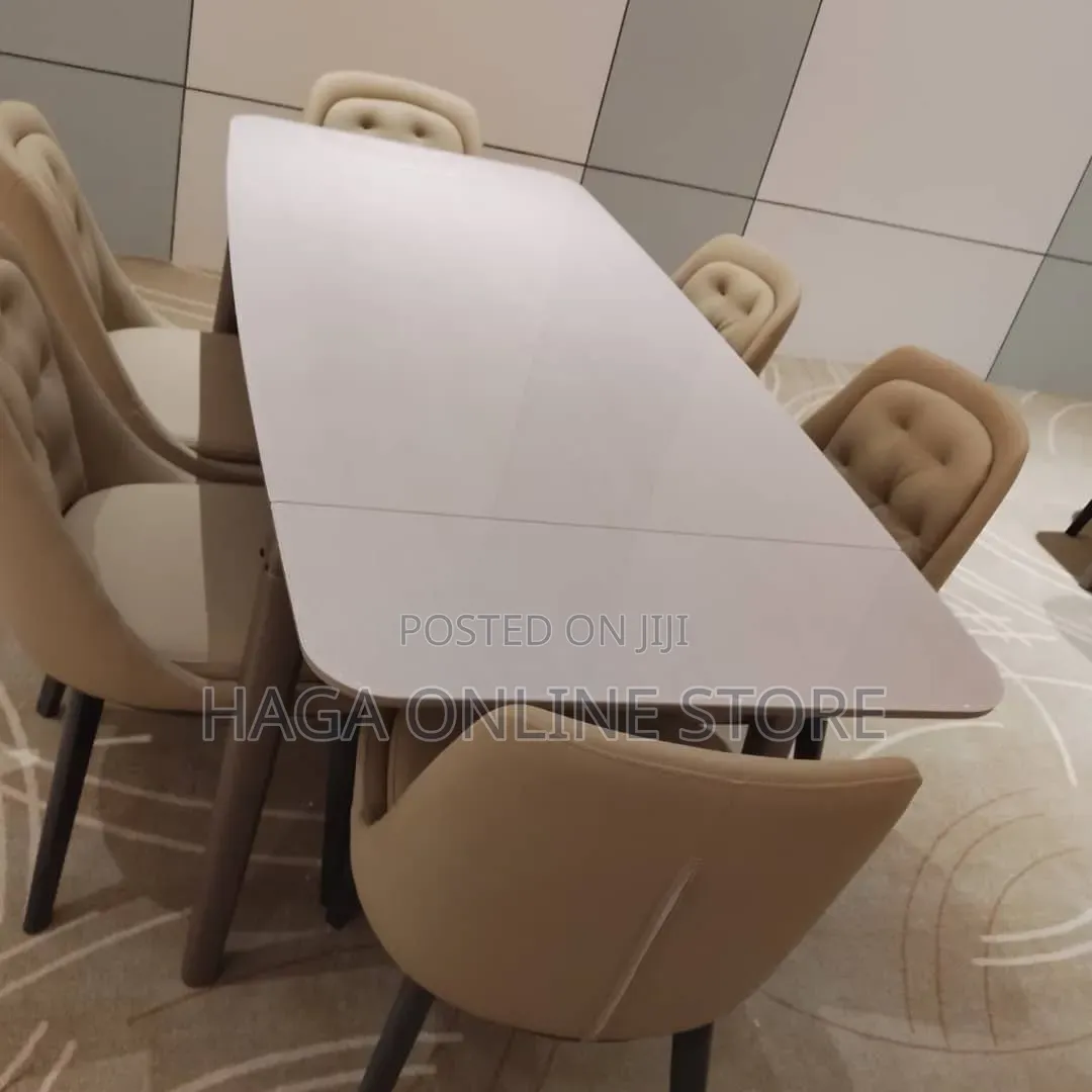 Adjustable Dinning Table 6 Seaters