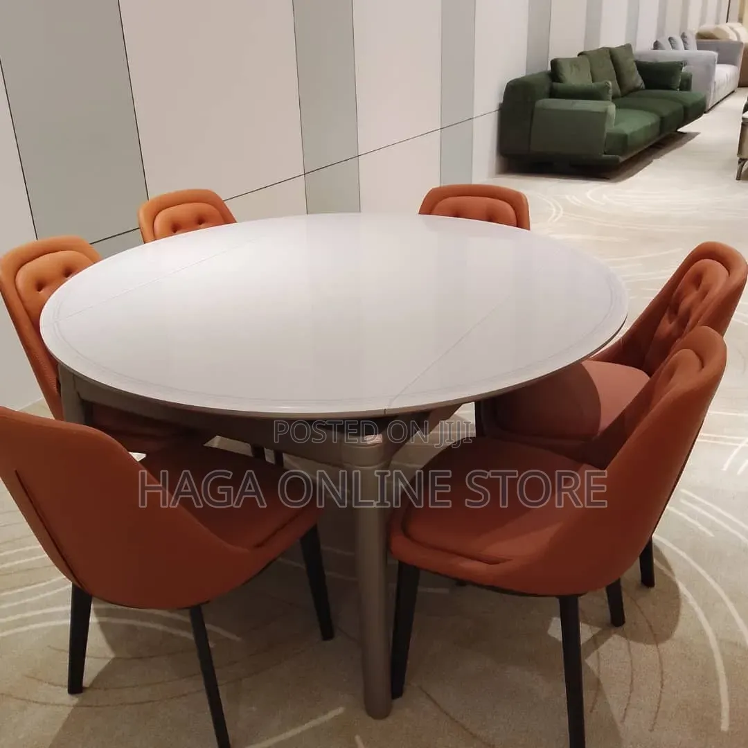 Round Dinning Table Six Seaters