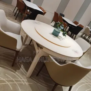 Round Dinning Table Six Seaters