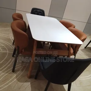 6 Seaters Dinning Table