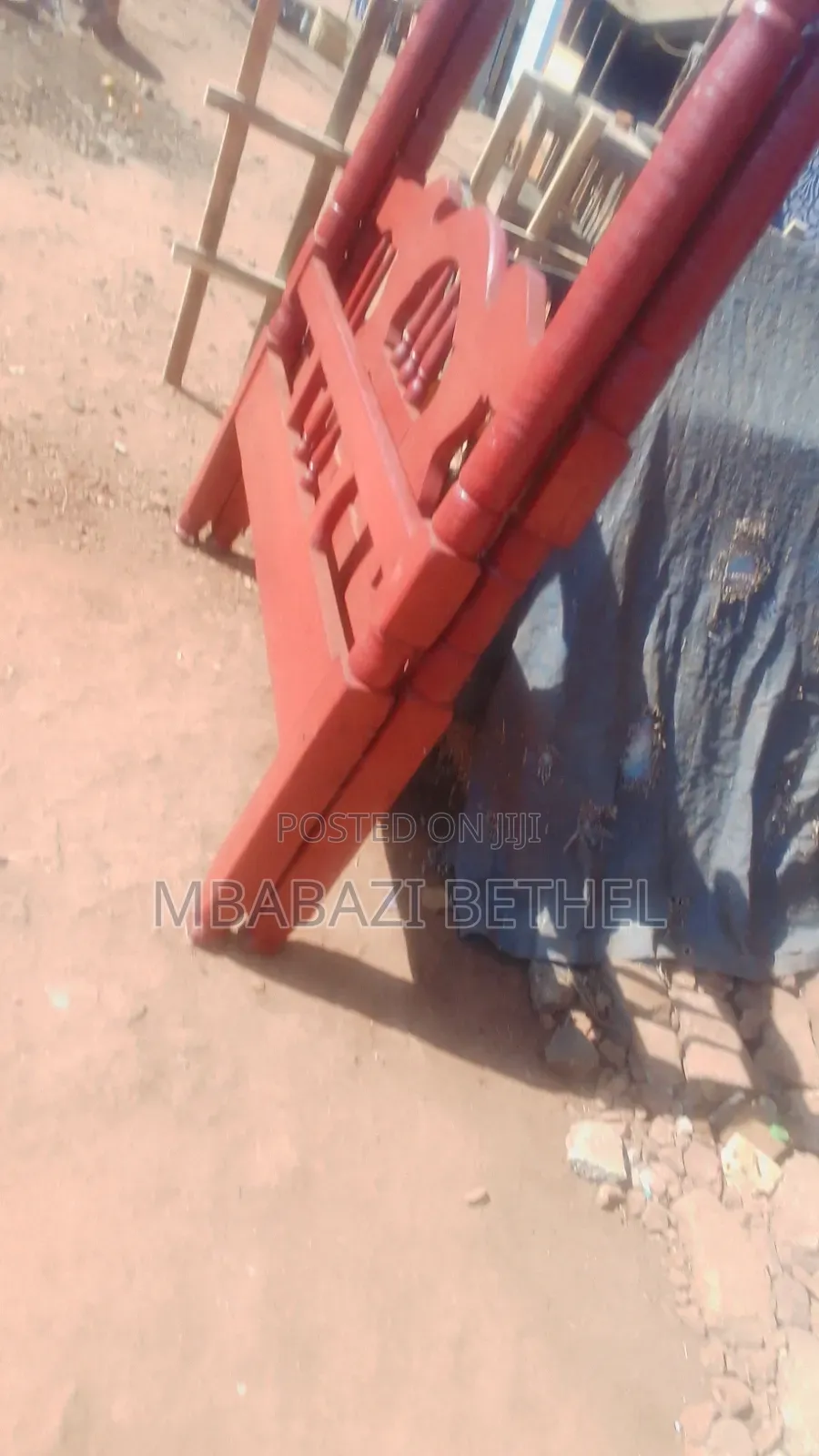 4by6 Wooden Bed in Good Condition Readily Available on Quick Sale