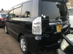 Toyota Noah 2012 Black