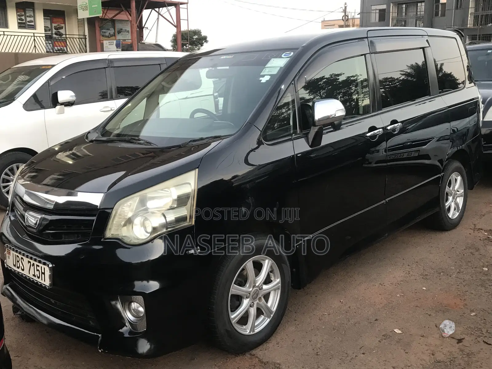 Toyota Noah 2012 Black