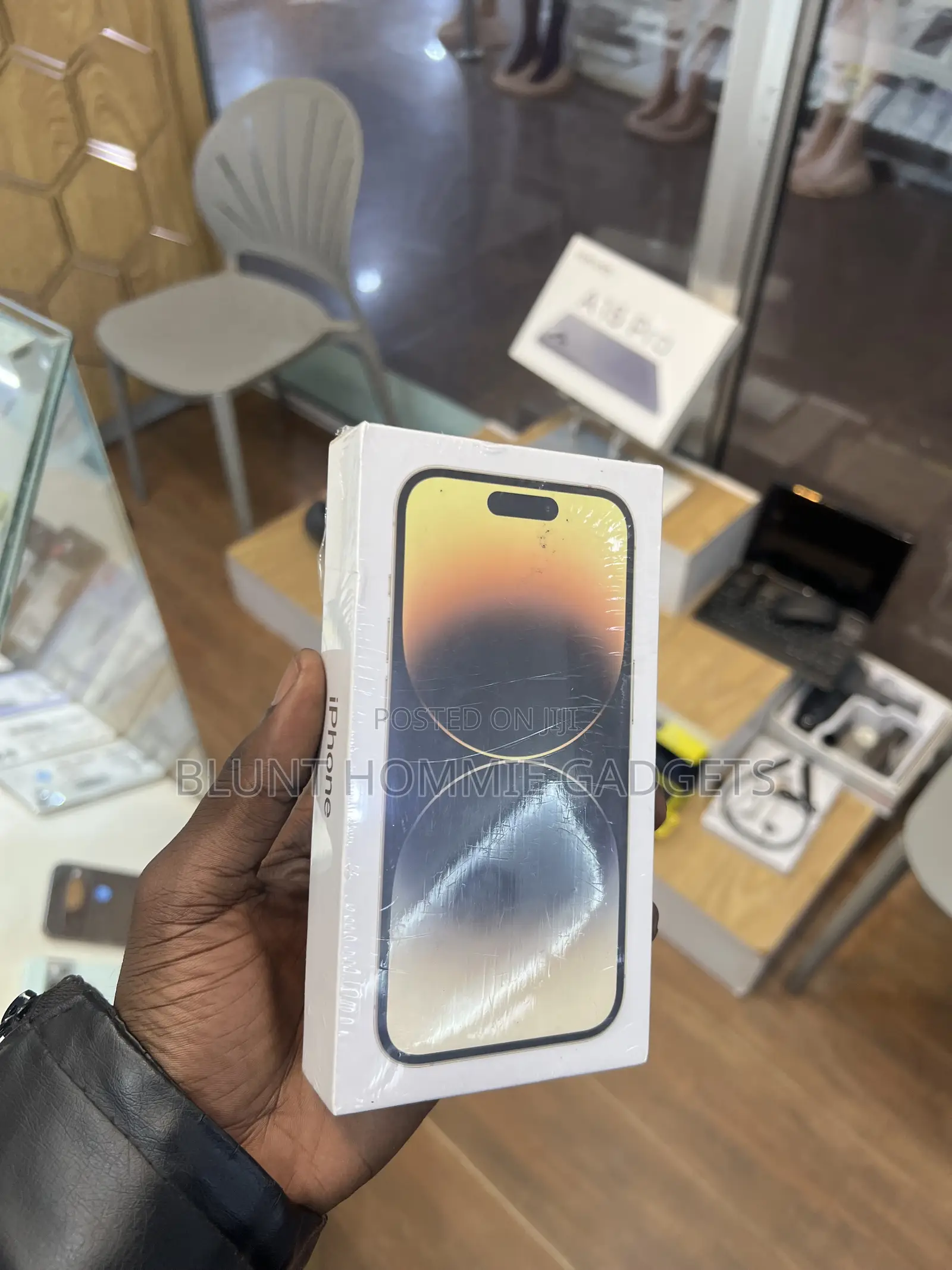 New Apple iPhone 14 Pro 128 GB Gold