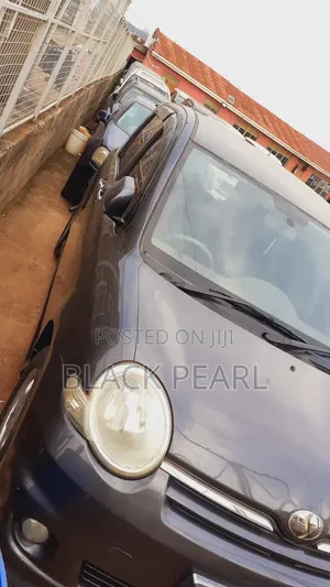 Toyota Sienta 2012 Gray