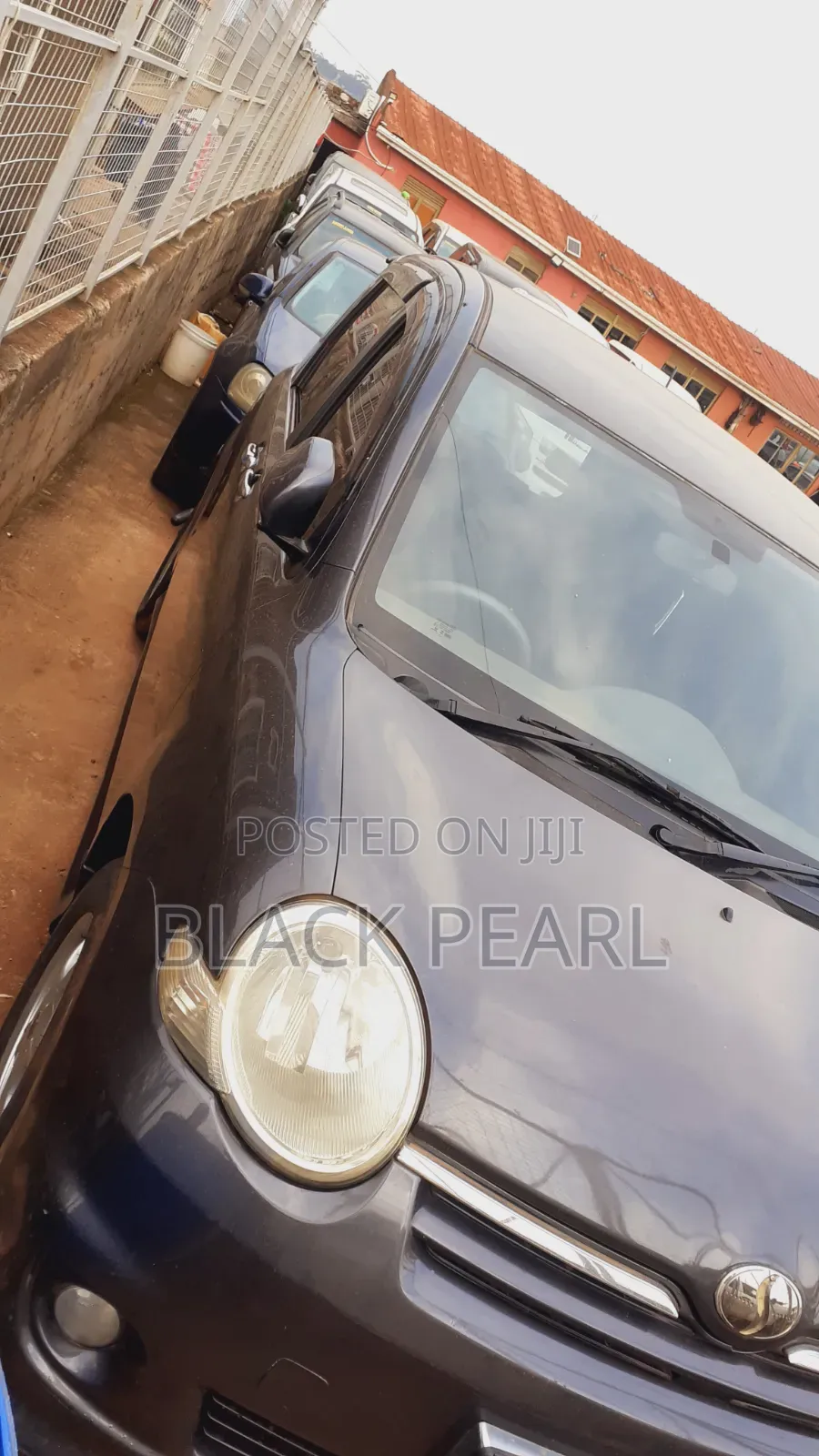 Toyota Sienta 2012 Gray