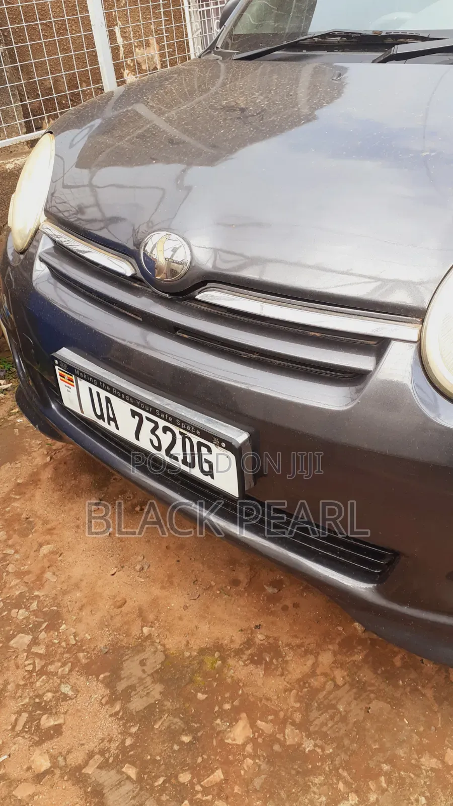 Toyota Sienta 2012 Gray
