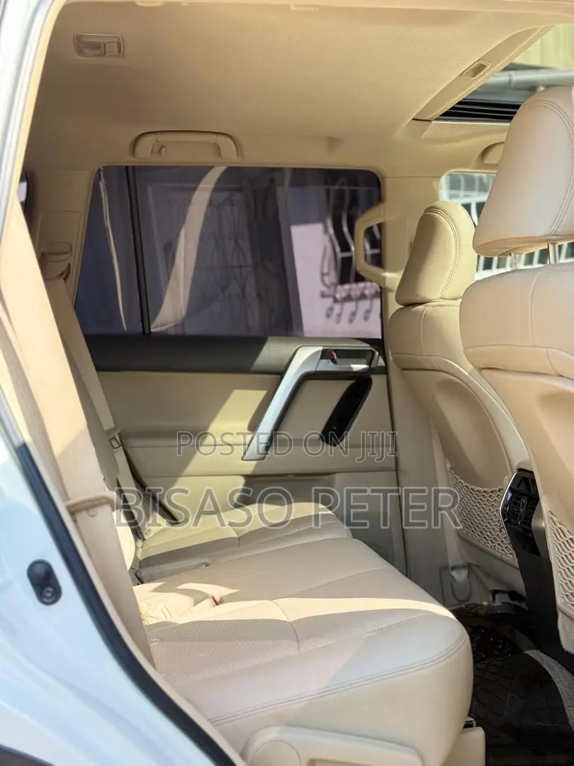 Toyota Land Cruiser Prado 2.8 2019 White