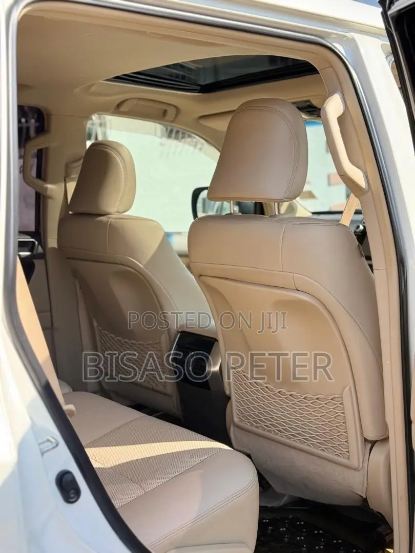 Toyota Land Cruiser Prado 2.8 2019 White