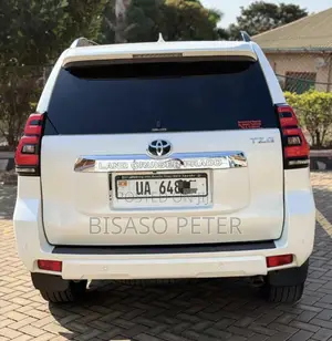 Toyota Land Cruiser Prado 2.8 2019 White