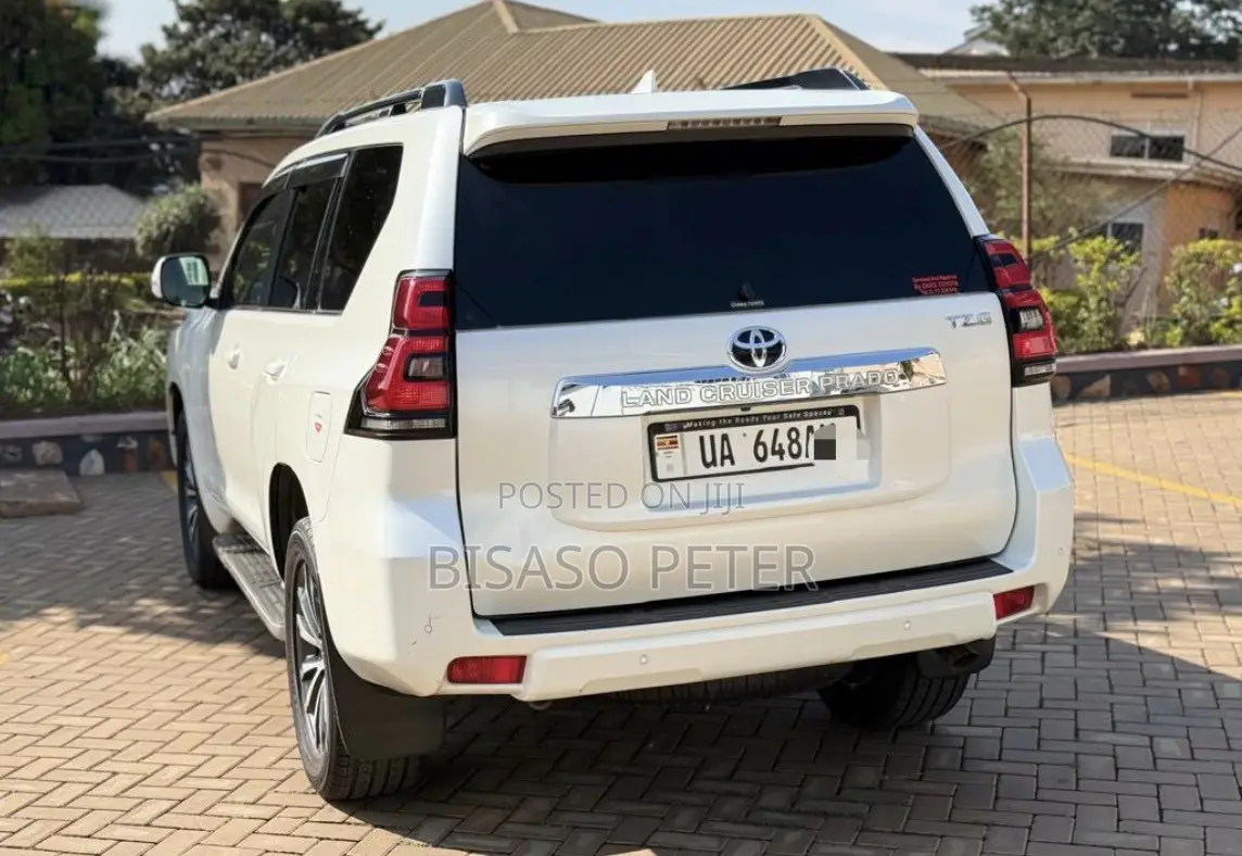 Toyota Land Cruiser Prado 2.8 2019 White
