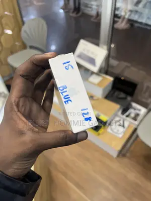 New Apple iPhone 15 128 GB Blue