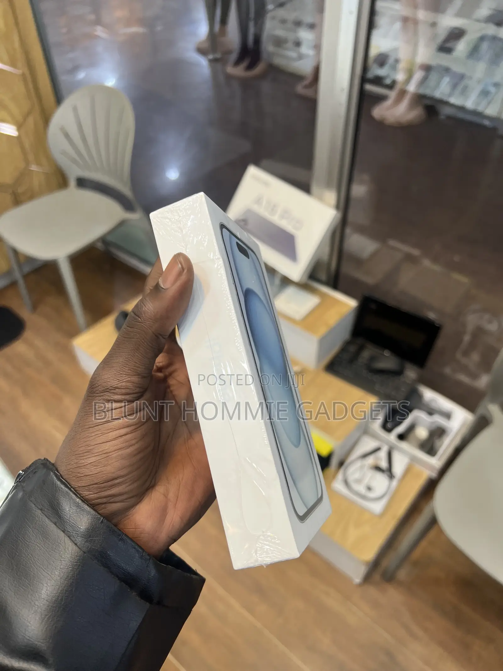 New Apple iPhone 15 128 GB Blue