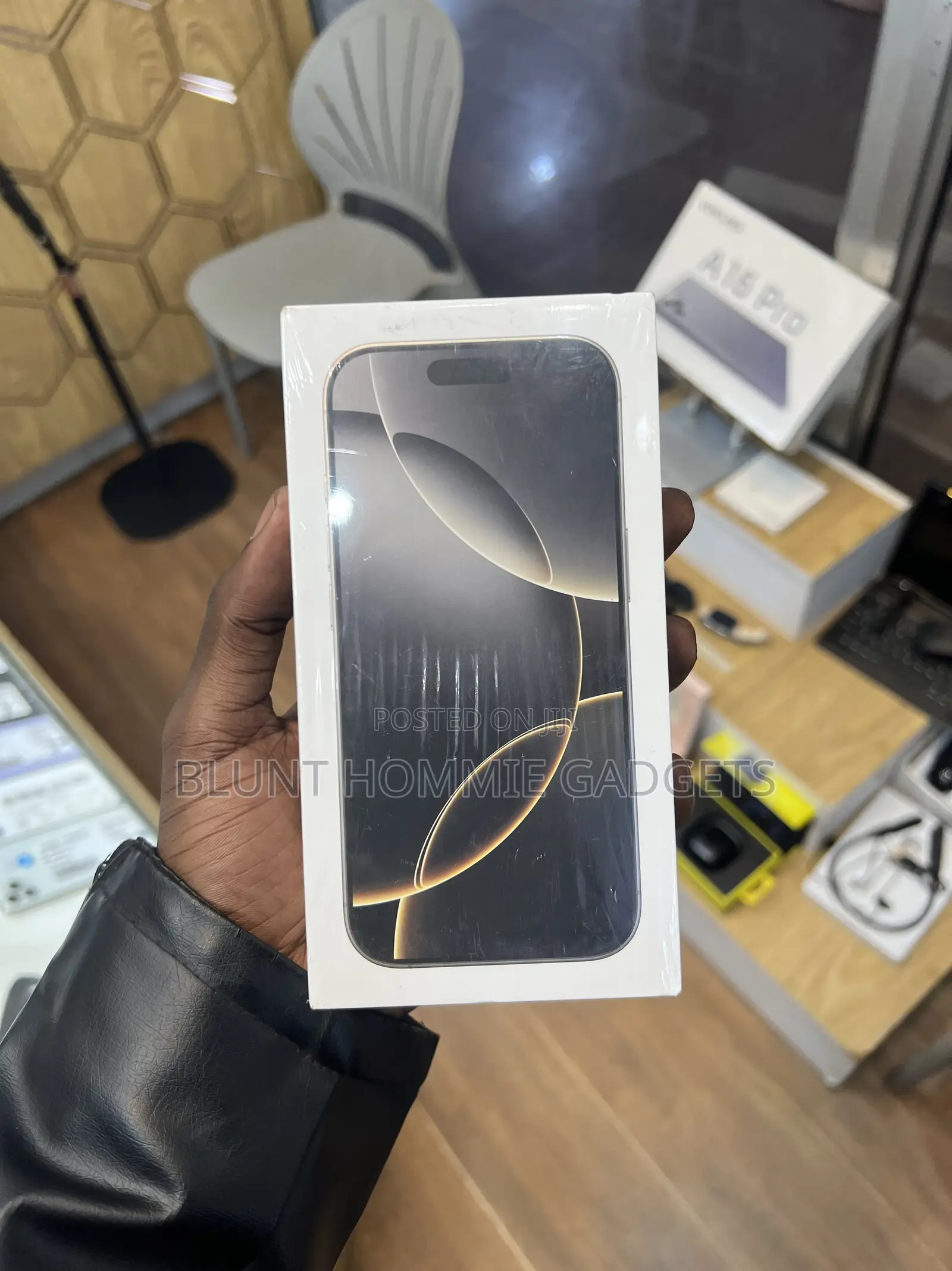 New Apple iPhone 16 Pro 256 GB