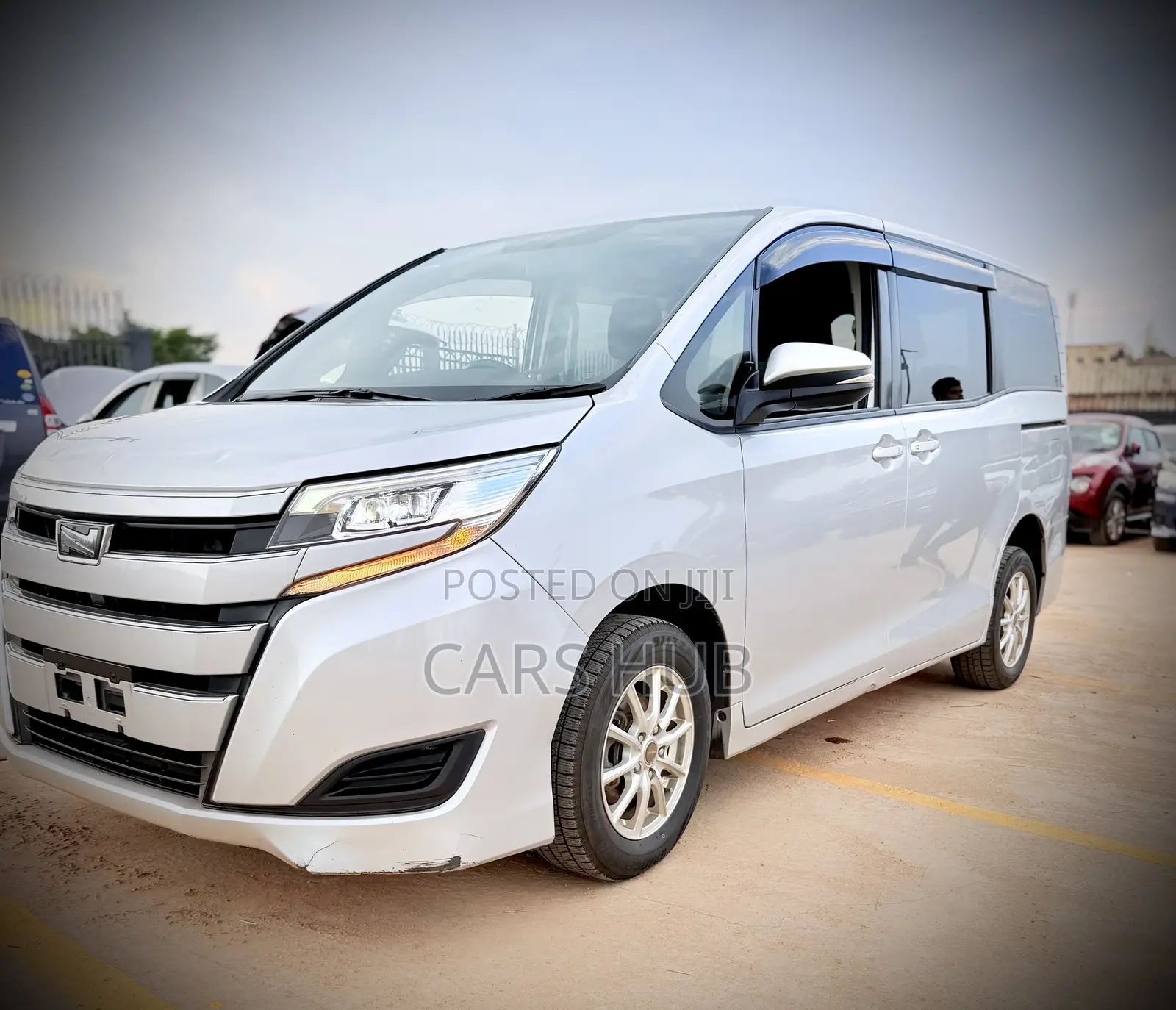 Toyota Noah 2.0 FWD (7 Seater) 2018 Silver