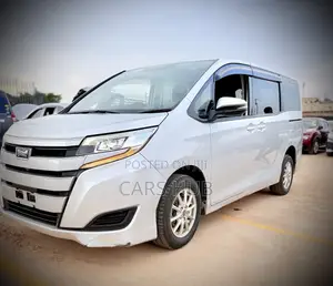 Toyota Noah 2.0 FWD (7 Seater) 2018 Silver