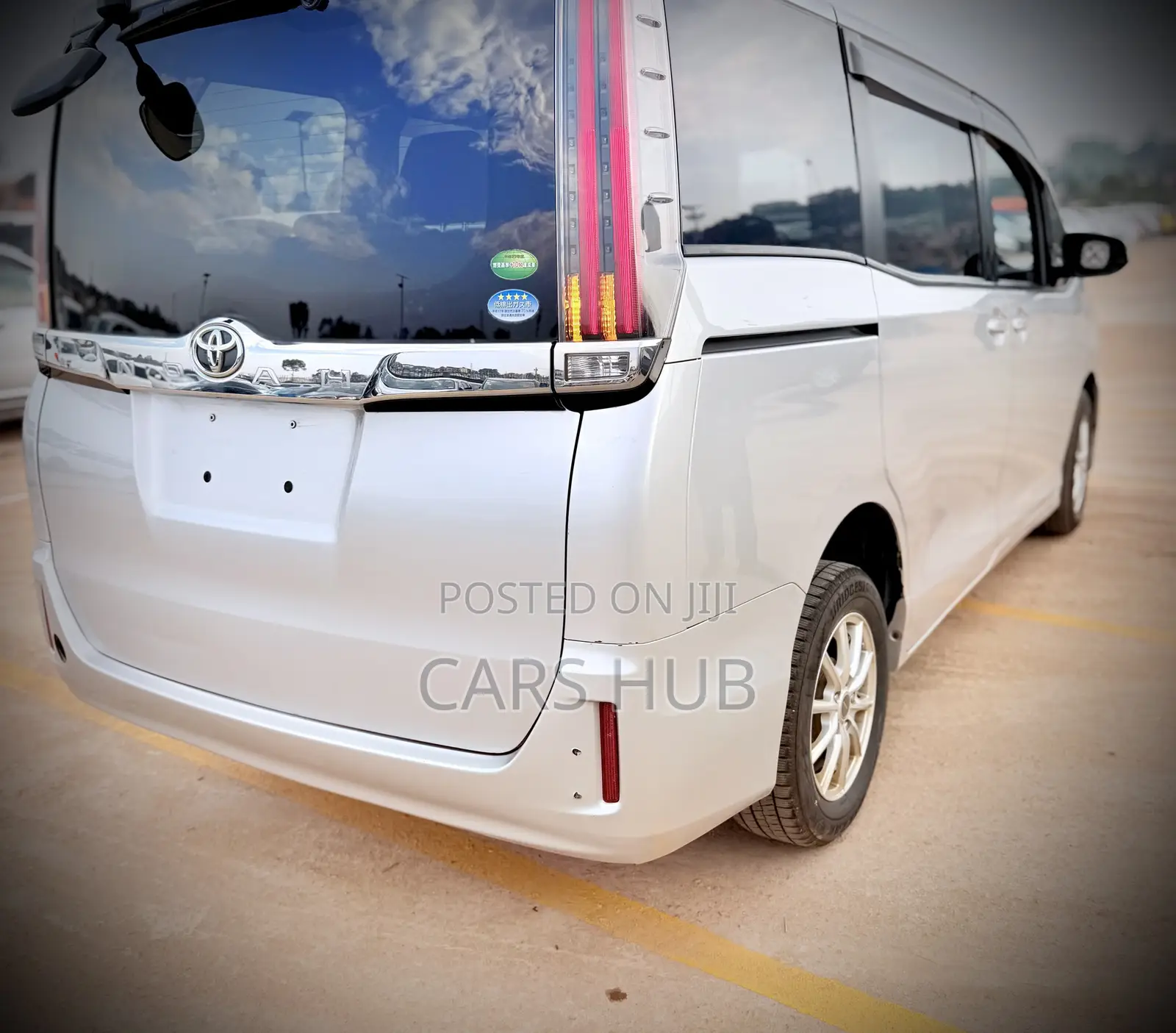 Toyota Noah 2.0 FWD (7 Seater) 2018 Silver