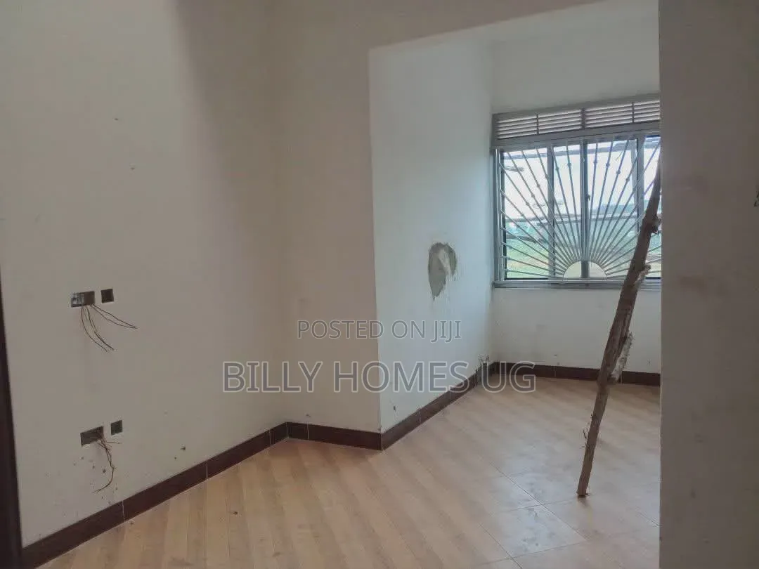 Mini Flat in Kira for sale