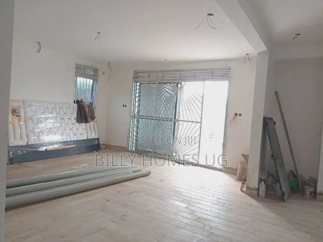 Mini Flat in Kira for sale