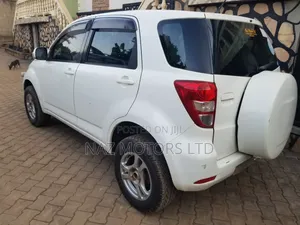 Toyota Rush 2006 White
