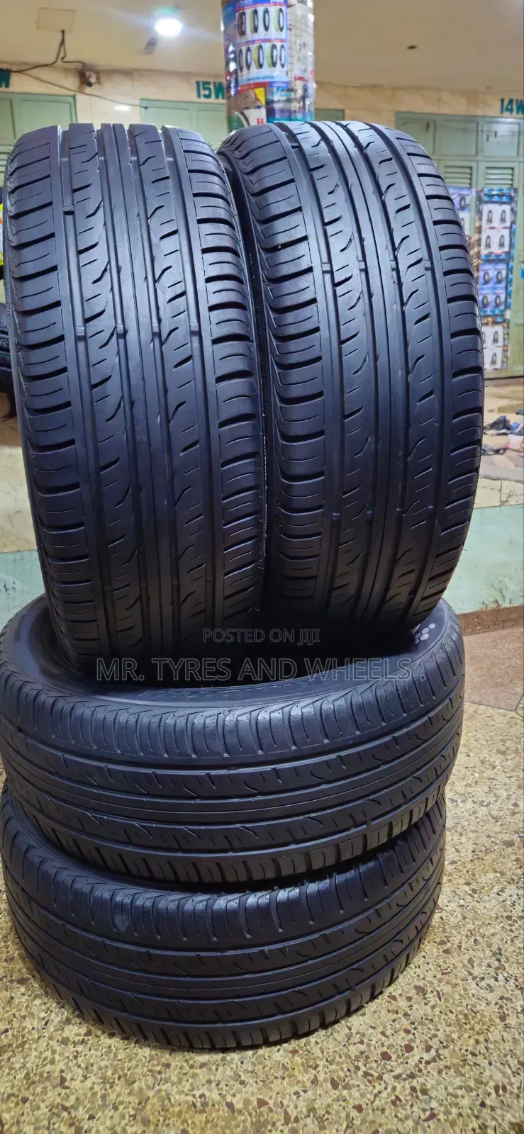 235 55 R18 Dunlop Grand Trek Pt3 4rm Japan Also in a Nice Disney.