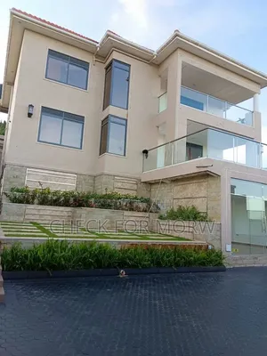5bdrm Duplex in Bugolobi, Central Division for rent
