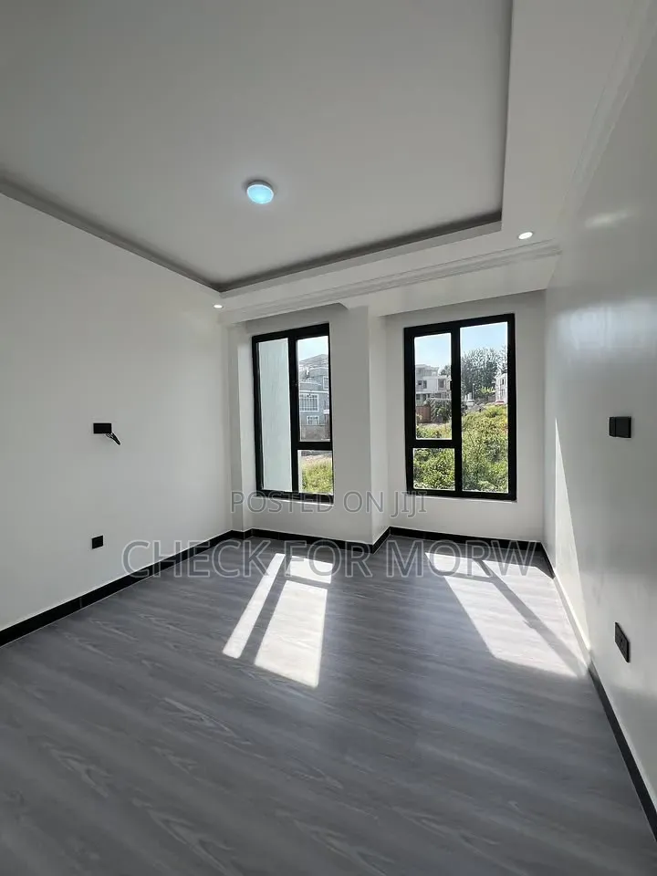 5bdrm Duplex in Bugolobi, Central Division for rent