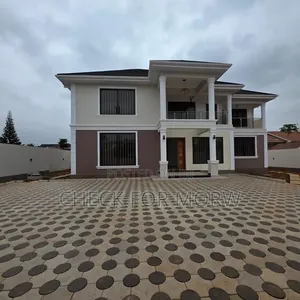 5bdrm Duplex in Bugolobi, Central Division for rent
