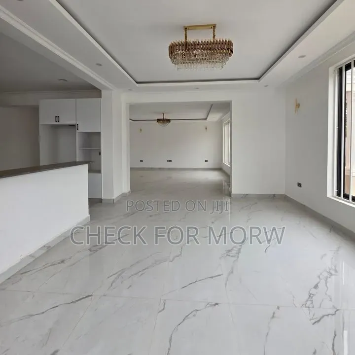 5bdrm Duplex in Bugolobi, Central Division for rent