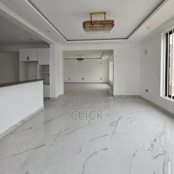 5bdrm Duplex in Bugolobi, Central Division for rent