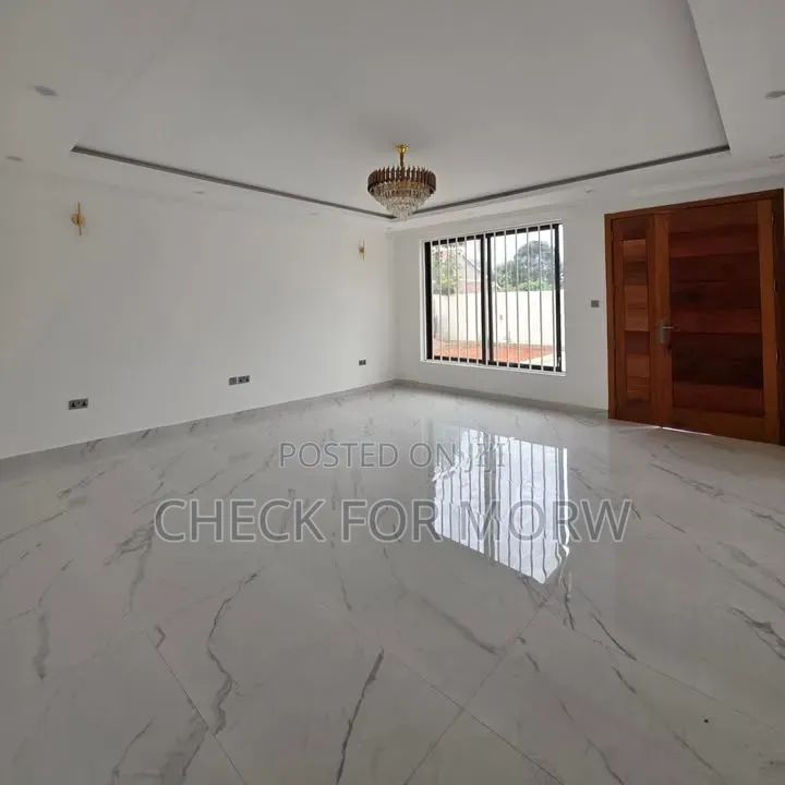 5bdrm Duplex in Bugolobi, Central Division for rent