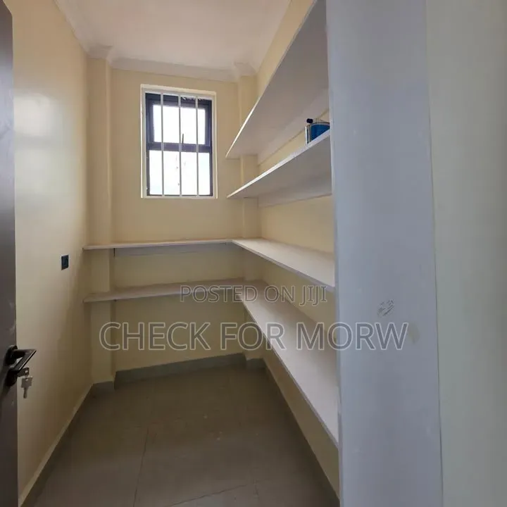 5bdrm Duplex in Bugolobi, Central Division for rent