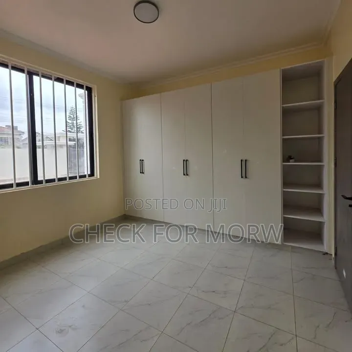 5bdrm Duplex in Bugolobi, Central Division for rent