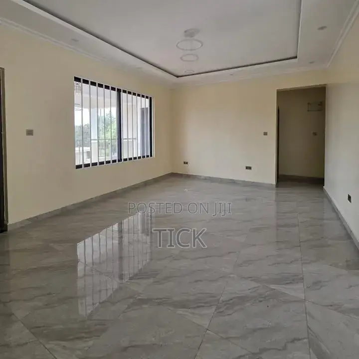 5bdrm Duplex in Bugolobi, Central Division for rent
