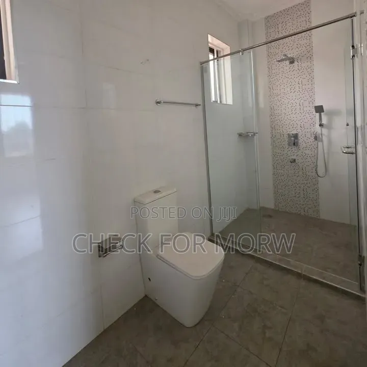 5bdrm Duplex in Bugolobi, Central Division for rent