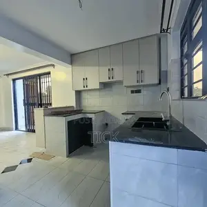 3bdrm Apartment in Kisaasi, Central Division for rent