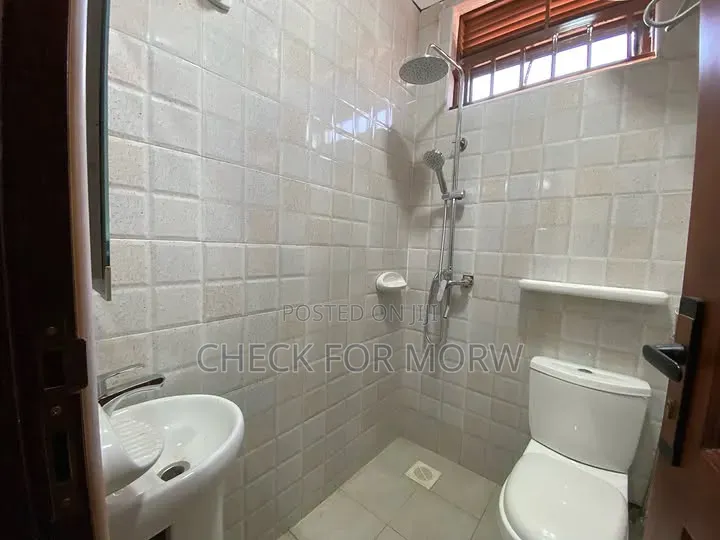 3bdrm Apartment in Mengo, Central Division for rent
