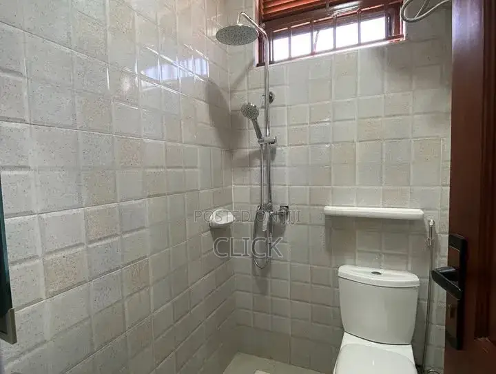 3bdrm Apartment in Mengo, Central Division for rent