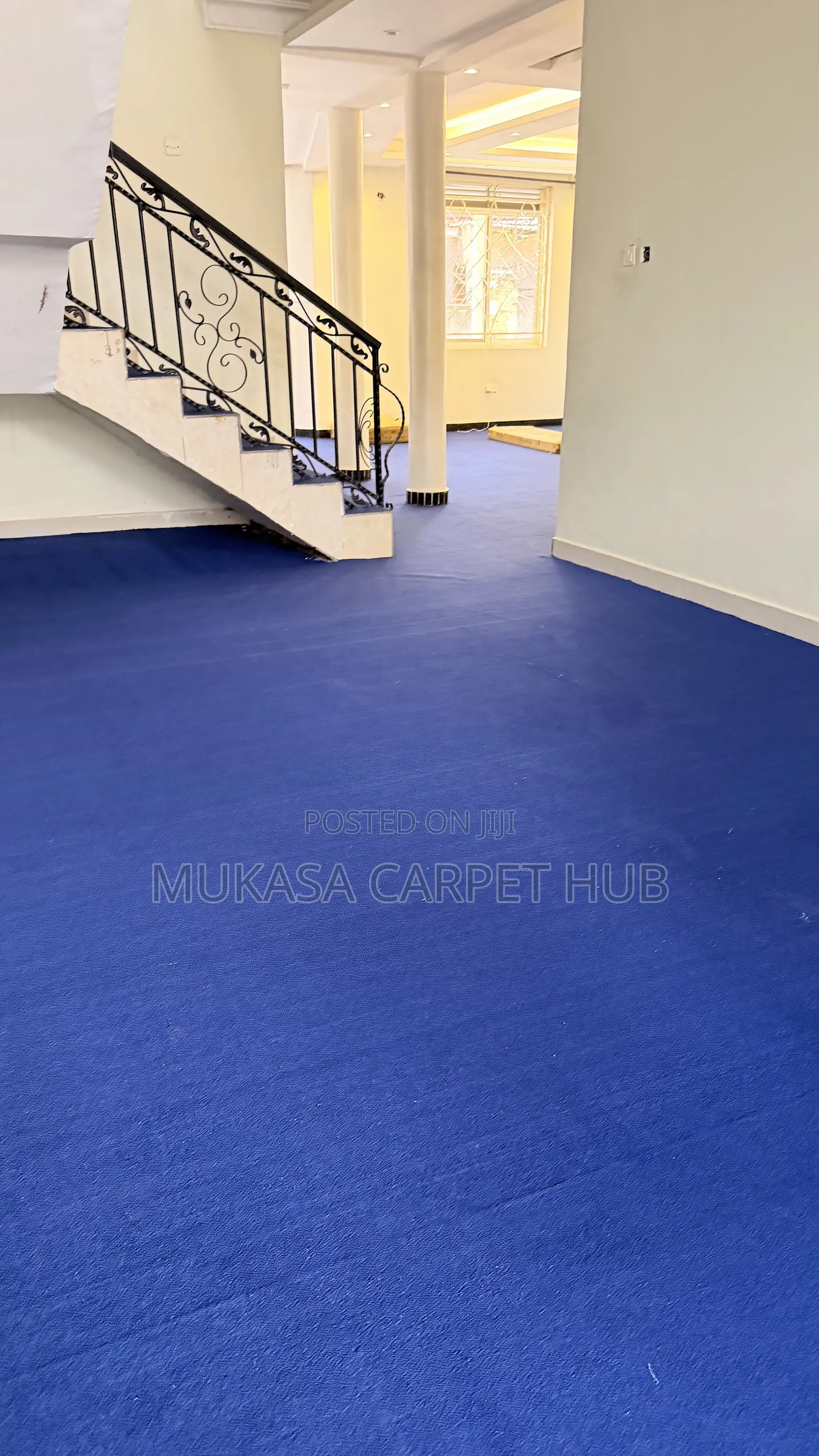 Blue Woolen Carpet for Bedrooms, Offices Hotels