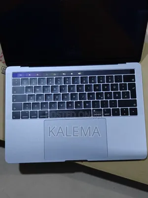 Laptop Apple MacBook 2018 8GB Intel Core i5 SSD 256GB