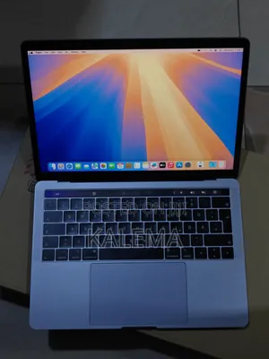 Laptop Apple MacBook 2018 8GB Intel Core i5 SSD 256GB