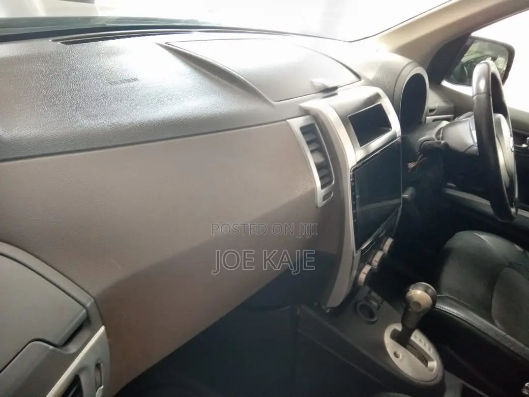 Nissan X-Trail 2.0 Petrol XE 2009 White