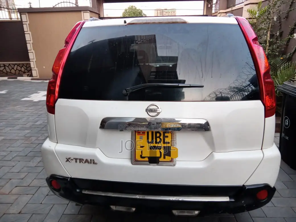 Nissan X-Trail 2.0 Petrol XE 2009 White