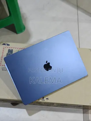 New Laptop Apple MacBook Air 16GB Apple M4 SSD 512GB
