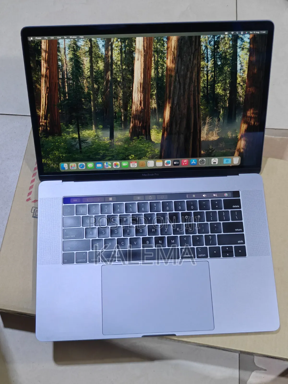 Laptop Apple MacBook Pro 2017 16GB Intel Core i7 SSD 256GB